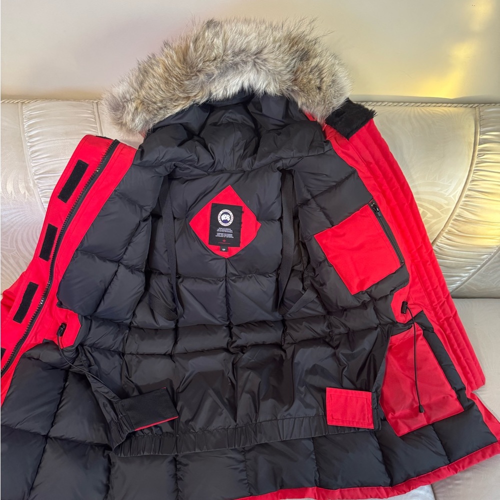 Canada goose expedition jacket red - Picture 15 of 15